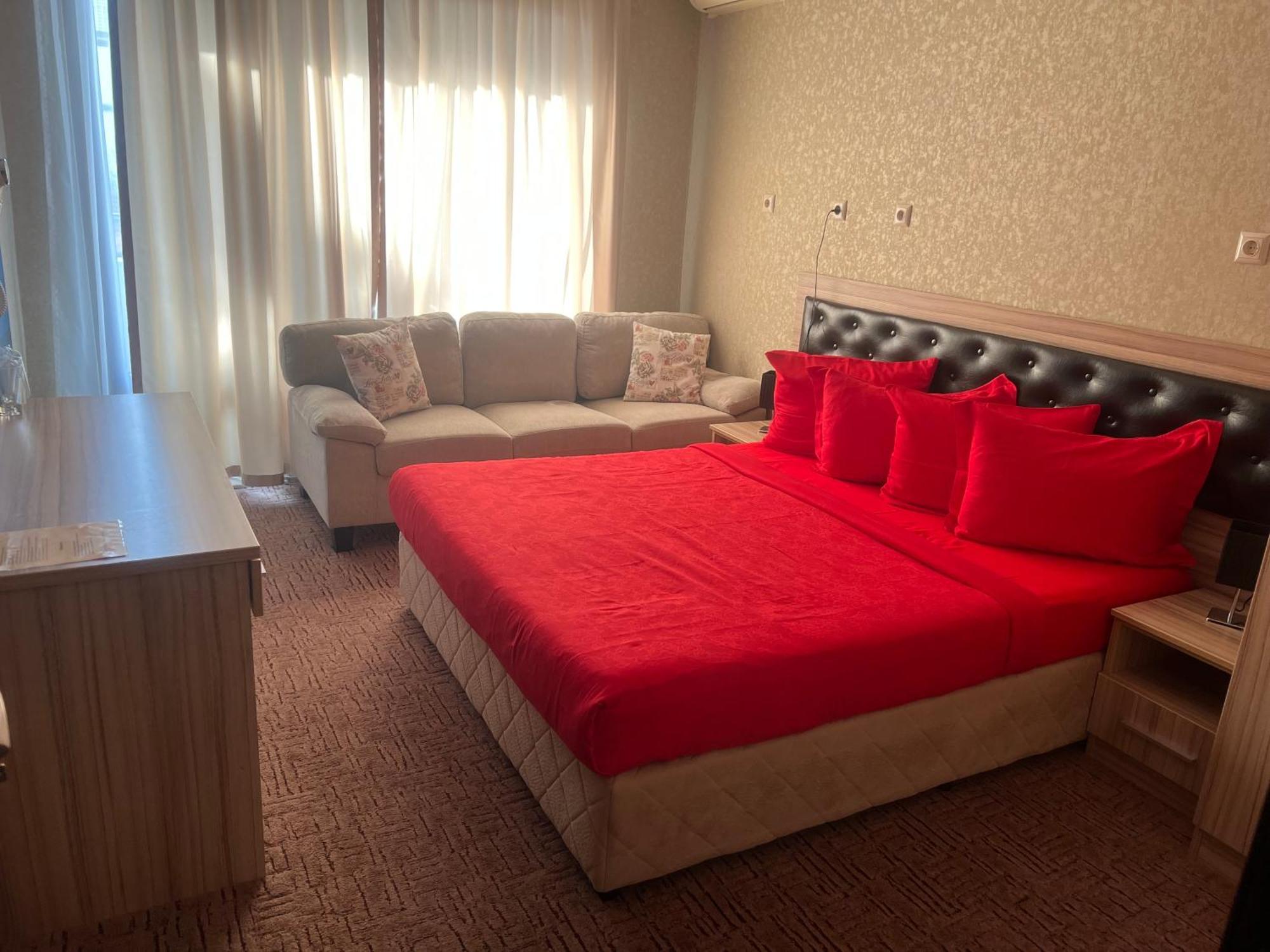Hotel Lazur คีตาน ภายนอก รูปภาพ