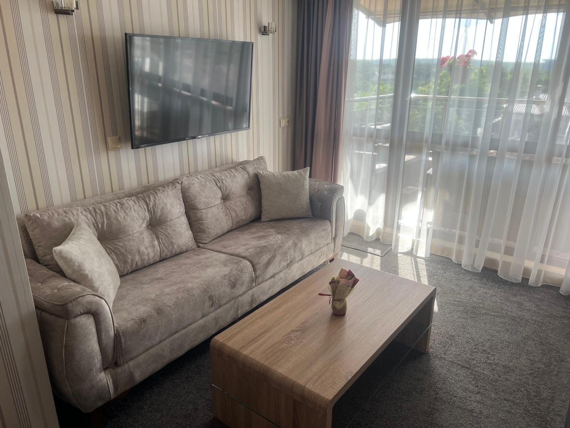 Hotel Lazur คีตาน ภายนอก รูปภาพ