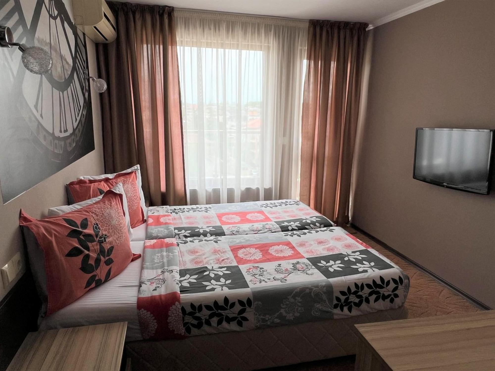 Hotel Lazur คีตาน ภายนอก รูปภาพ