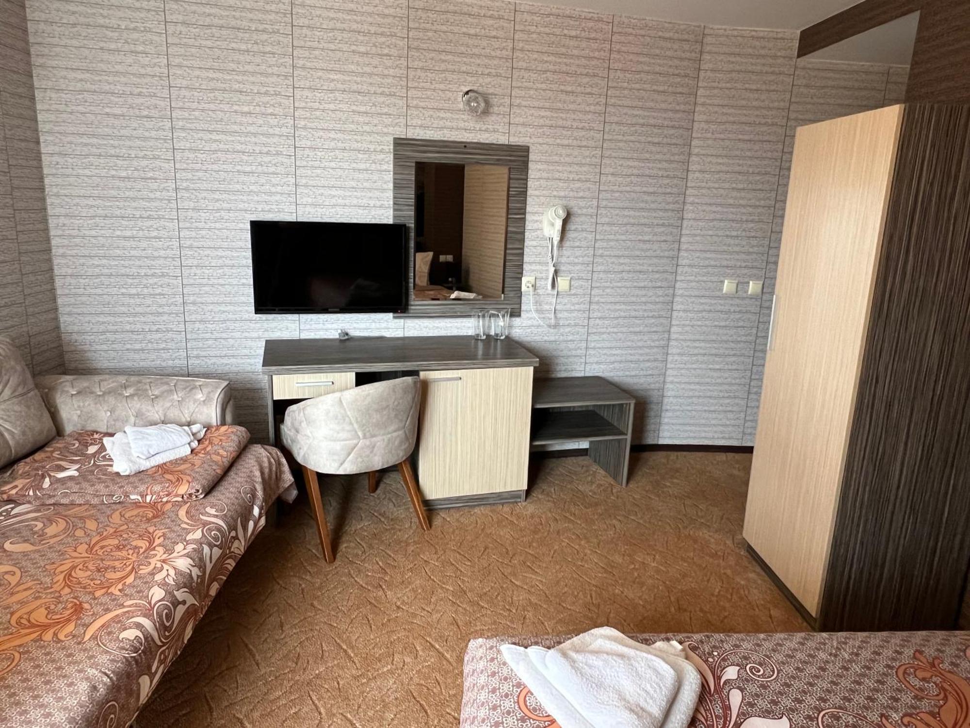 Hotel Lazur คีตาน ภายนอก รูปภาพ